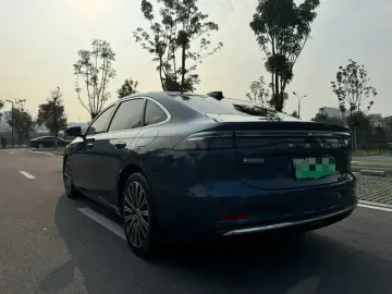 2025 Geely Galaxy A7 с пробегом 18 000 км