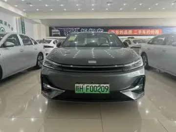 2025 Geely Galaxy A7 с пробегом 100 км