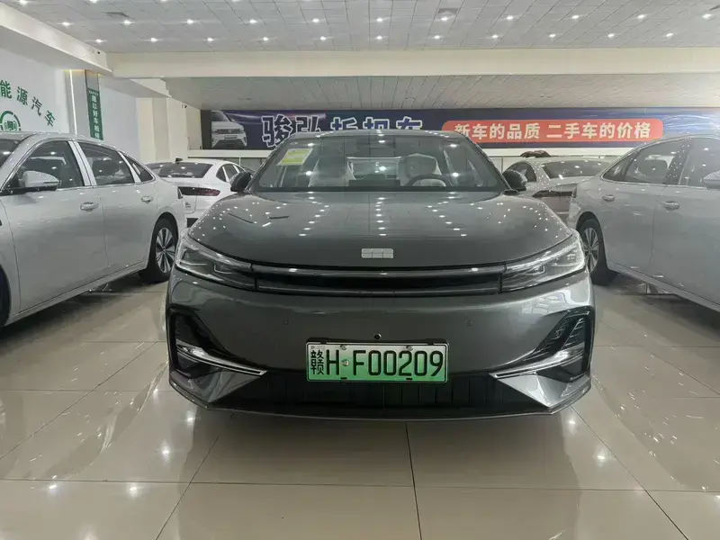 2025 Geely Galaxy A7 с пробегом 100 км