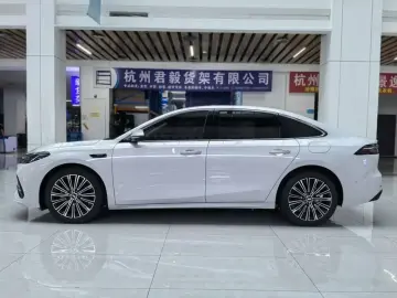 2025 Geely Galaxy A7 с пробегом 7 000 км
