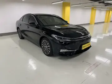 2025 Geely Galaxy A7 с пробегом 9 000 км