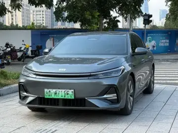 2025 Geely Galaxy A7 с пробегом 6 100 км