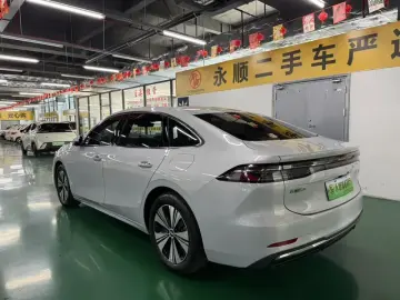 2025 Geely Galaxy A7 с пробегом 50 000 км