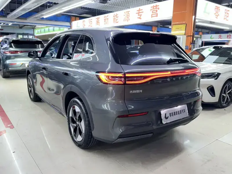 2026 Geely Galaxy E5 с пробегом 11 000 км