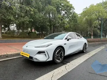 Geely Galaxy E8