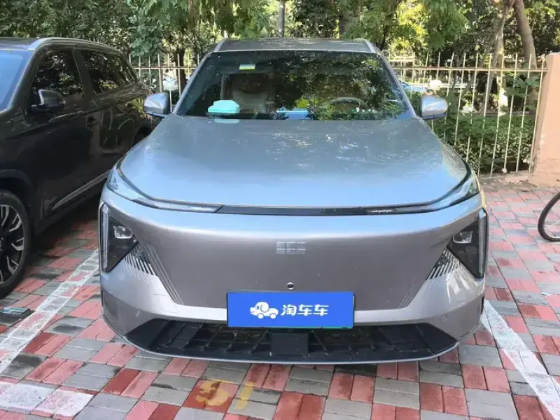 2024 Geely Galaxy L7 с пробегом 16 000 км