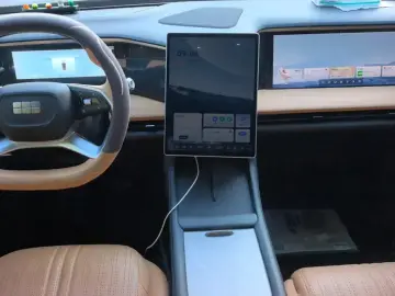 2024 Geely Galaxy L7 с пробегом 16 000 км