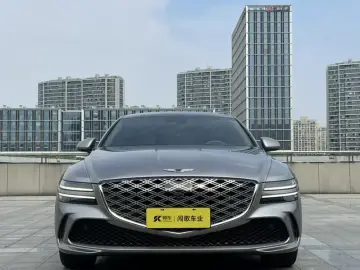 2024 Genesis G80 с пробегом 8 000 км