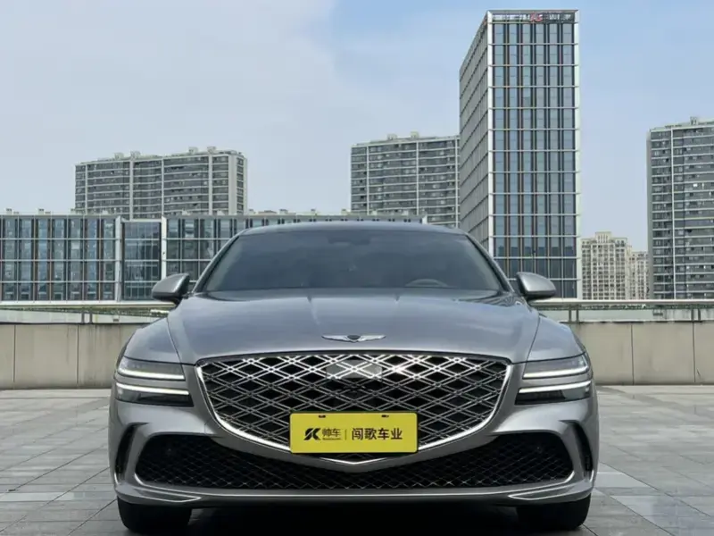 2024 Genesis G80 с пробегом 8 000 км