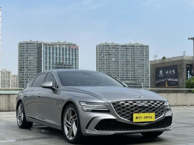 2024 Genesis G80 с пробегом 8 000 км