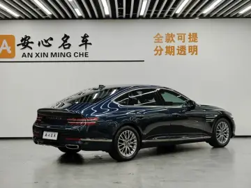 2023 Genesis G80 с пробегом 12 000 км