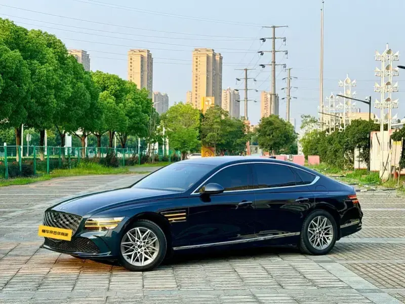 2024 Genesis G80 с пробегом 39 000 км
