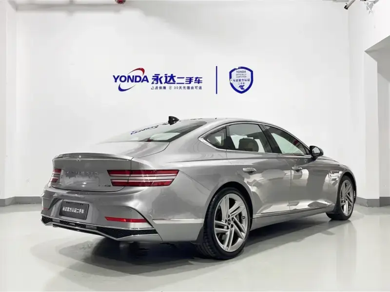 2024 Genesis G80 с пробегом 6 000 км