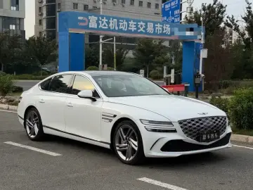 2024 Genesis G80 с пробегом 11 000 км
