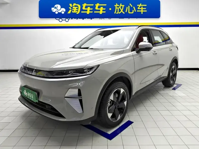 2025 Haval Xiaolong Max с пробегом 15 000 км