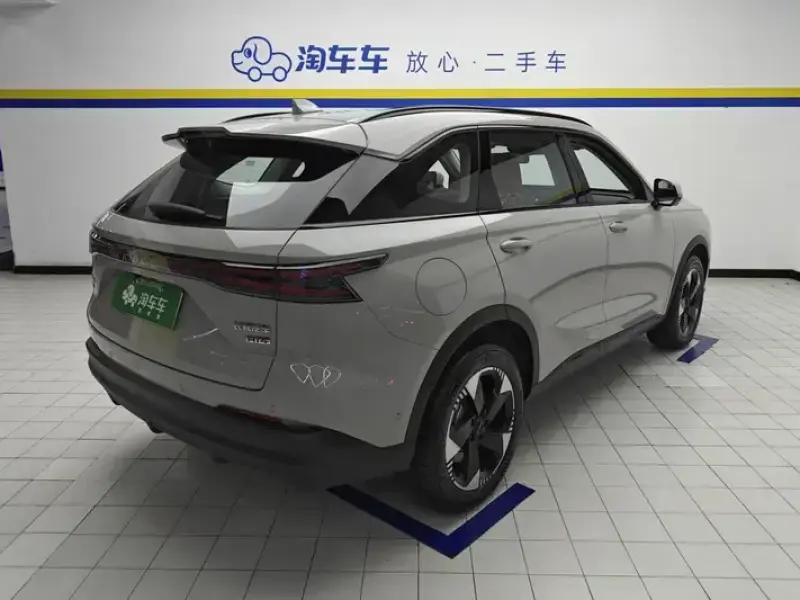 2025 Haval Xiaolong Max с пробегом 15 000 км