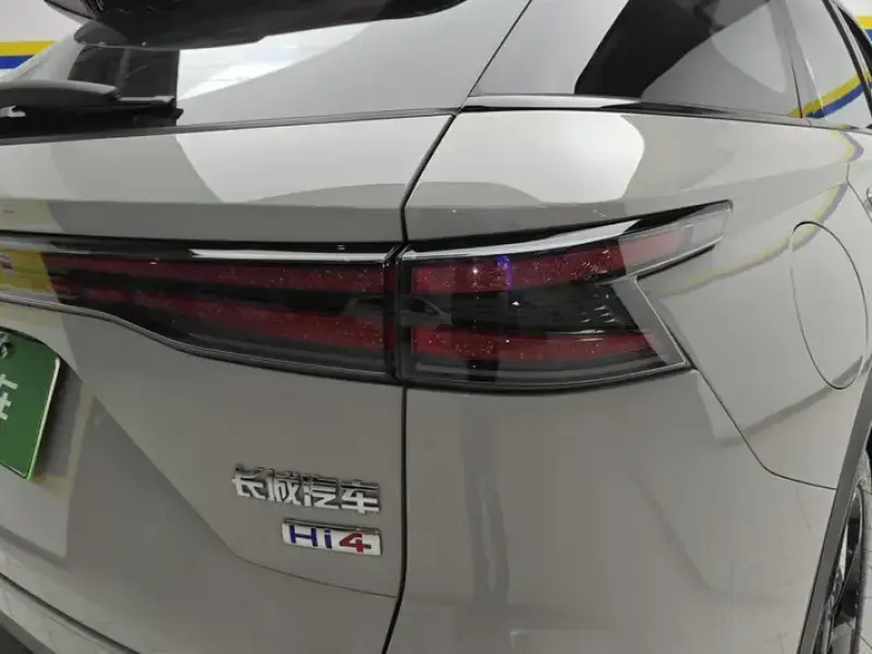 2025 Haval Xiaolong Max с пробегом 15 000 км