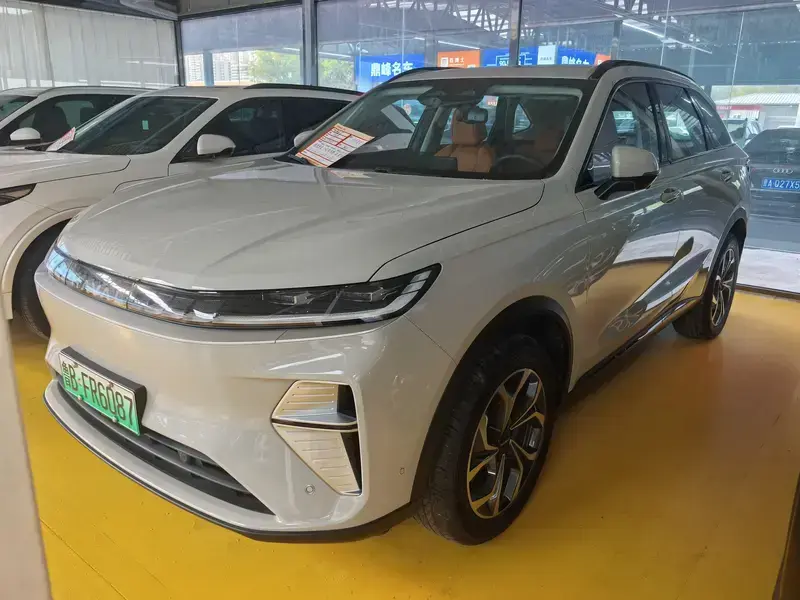 2025 Haval Xiaolong Max с пробегом 7 000 км