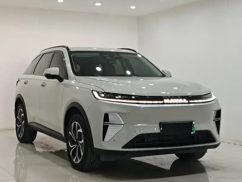 2025 Haval Xiaolong Max с пробегом 9 000 км