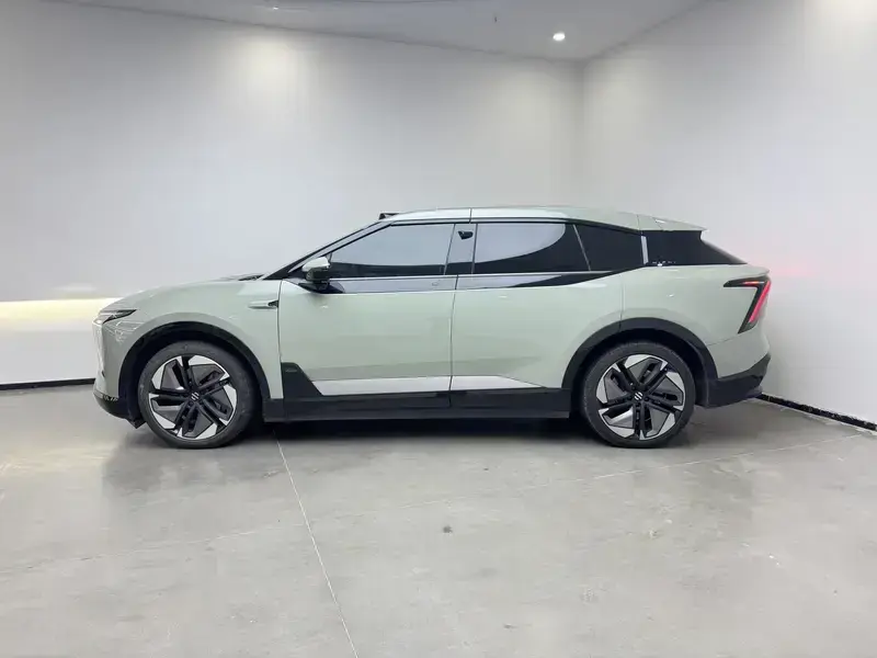 2023 HiPhi Y с пробегом 51 600 км