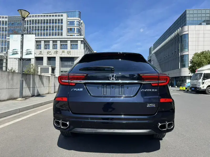 2023 Honda Avancier с пробегом 40 000 км