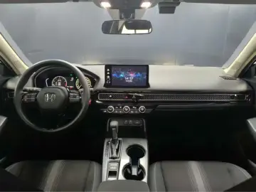 2023 Honda Civic с пробегом 32 000 км
