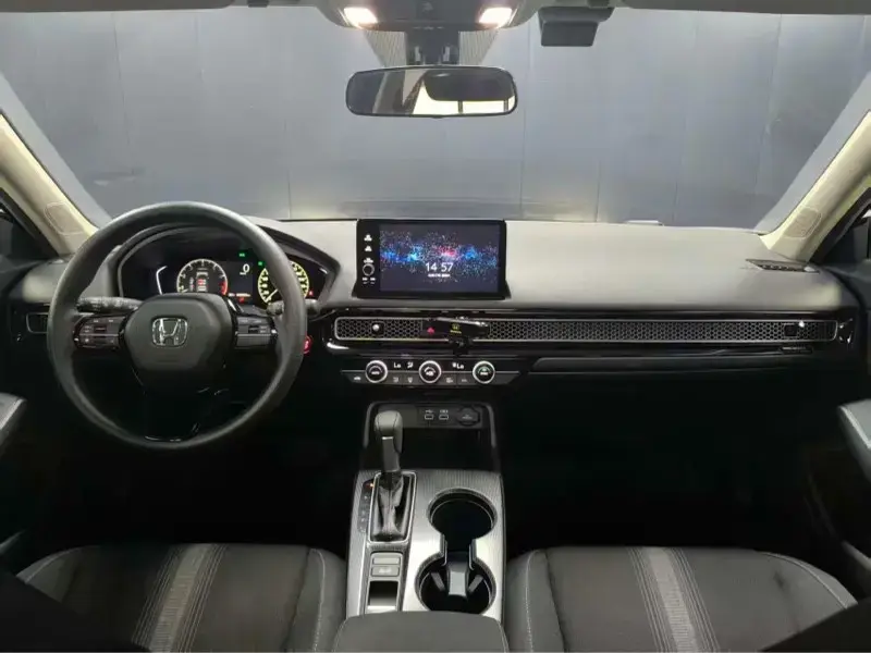 2023 Honda Civic с пробегом 32 000 км