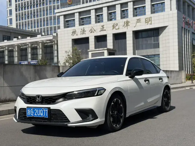 2023 Honda Civic с пробегом 20 000 км