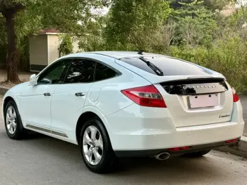 2012 Honda Crosstour с пробегом 140 000 км