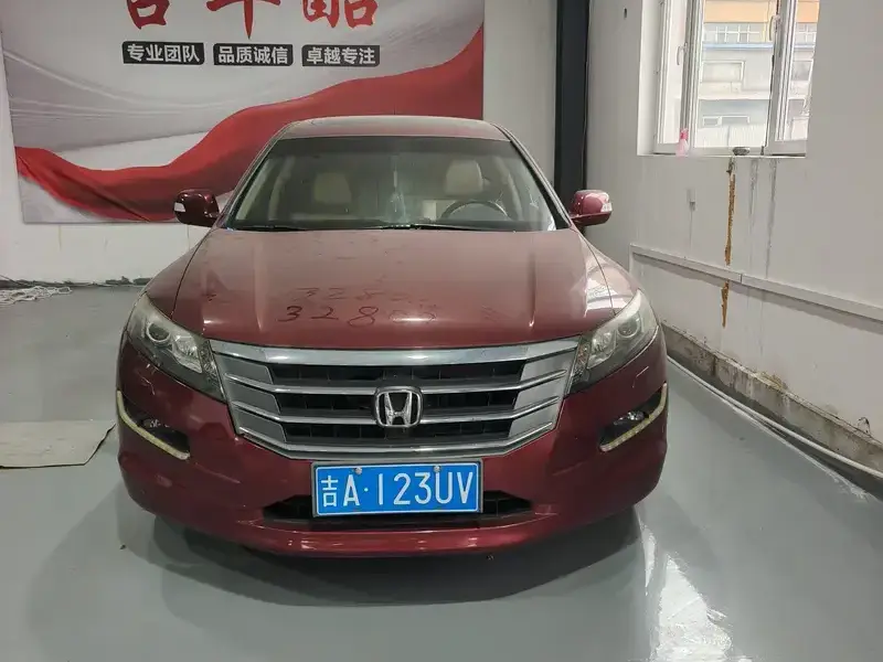 2012 Honda Crosstour с пробегом 117 000 км