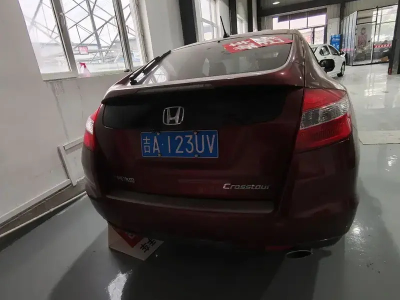 2012 Honda Crosstour с пробегом 117 000 км