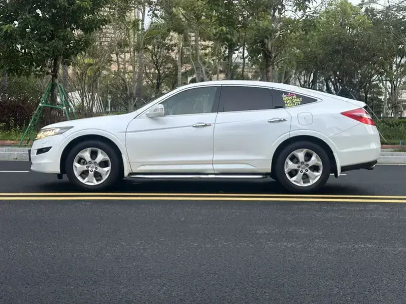 2012 Honda Crosstour с пробегом 182 000 км