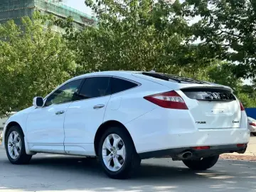 2014 Honda Crosstour с пробегом 160 000 км