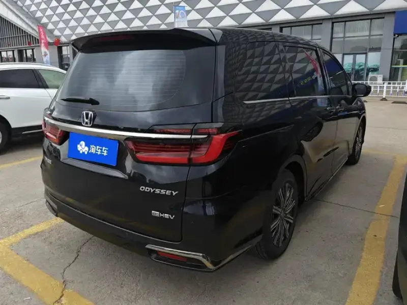 2024 Honda Odyssey с пробегом 21 000 км