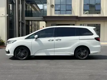 2022 Honda Odyssey с пробегом 42 000 км