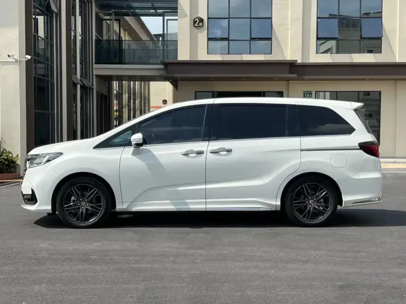 2022 Honda Odyssey с пробегом 42 000 км