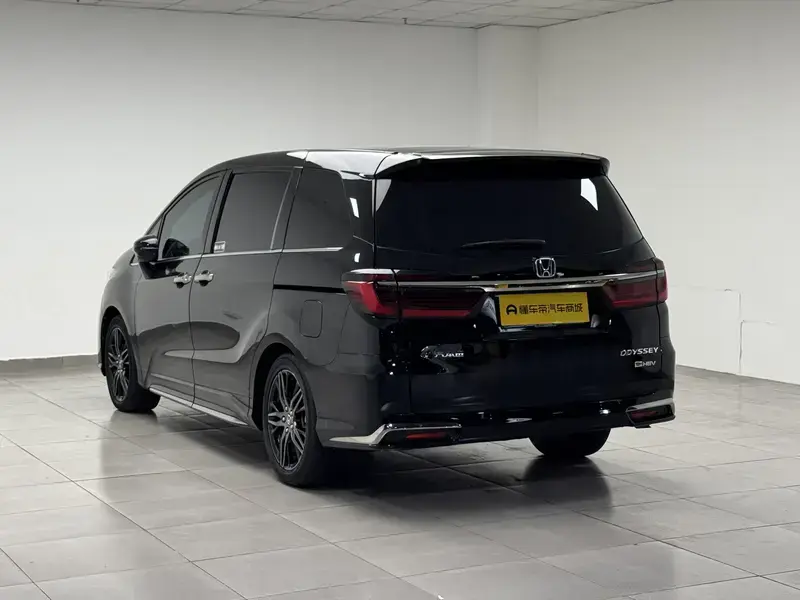2022 Honda Odyssey с пробегом 82 700 км