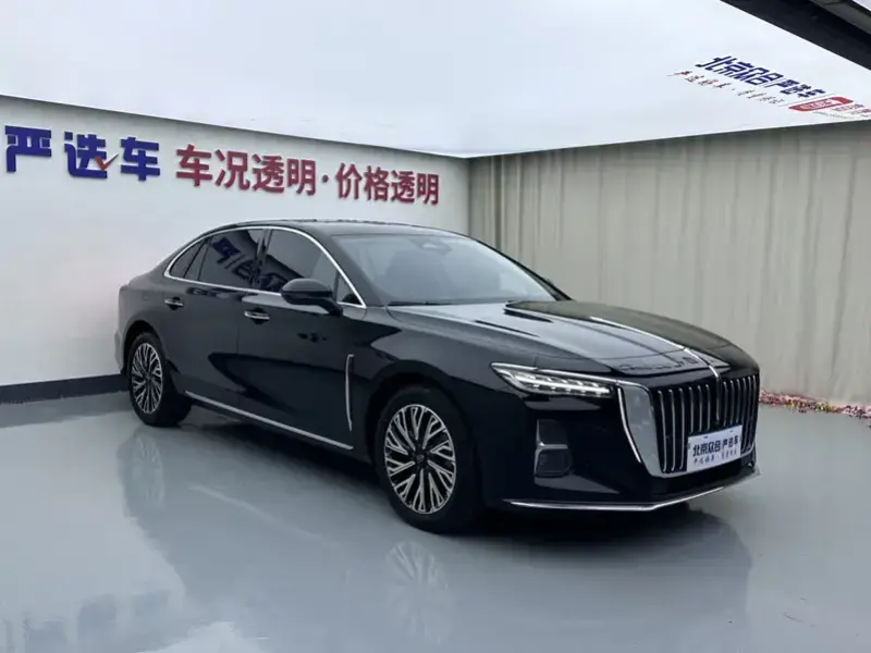 2024 Hongqi H5 с пробегом 16 000 км