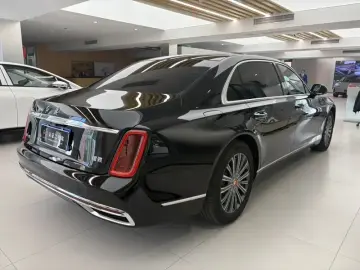 2024 Hongqi Guoya с пробегом 4 000 км