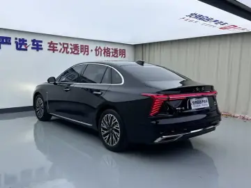 2024 Hongqi H5 с пробегом 16 000 км