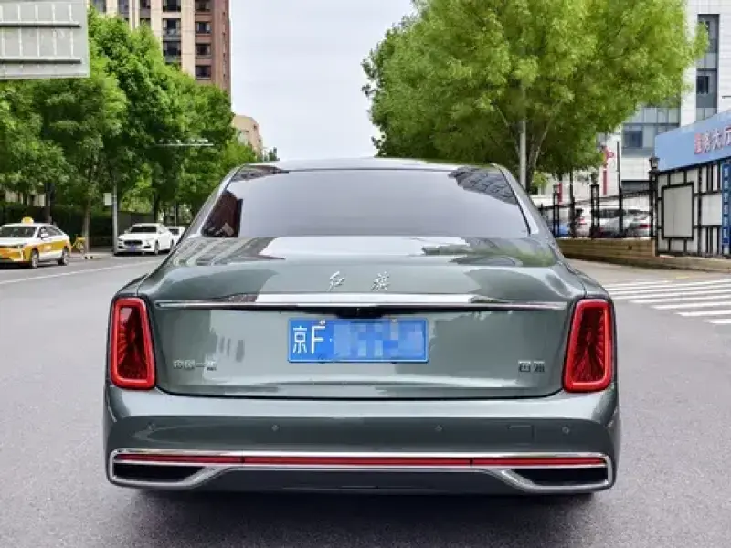2024 Hongqi Guoya с пробегом 20 000 км