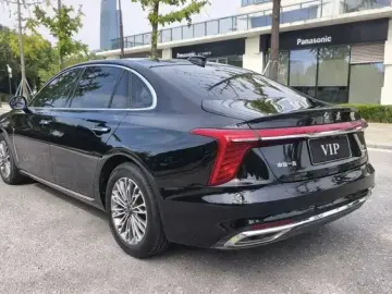 2023 Hongqi H5 с пробегом 73 000 км