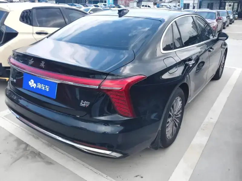2024 Hongqi H5 с пробегом 53 000 км