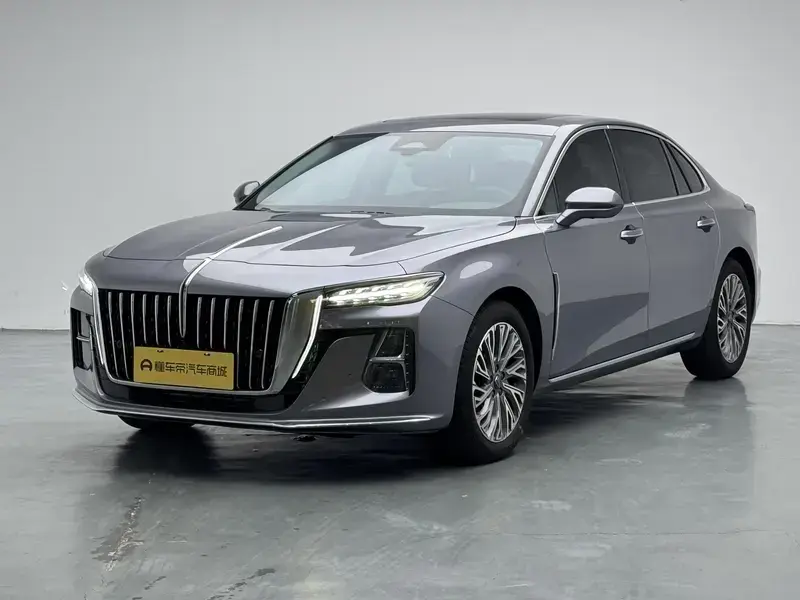 2023 Hongqi H5 с пробегом 18 800 км
