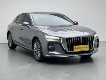 2023 Hongqi H5 с пробегом 18 800 км