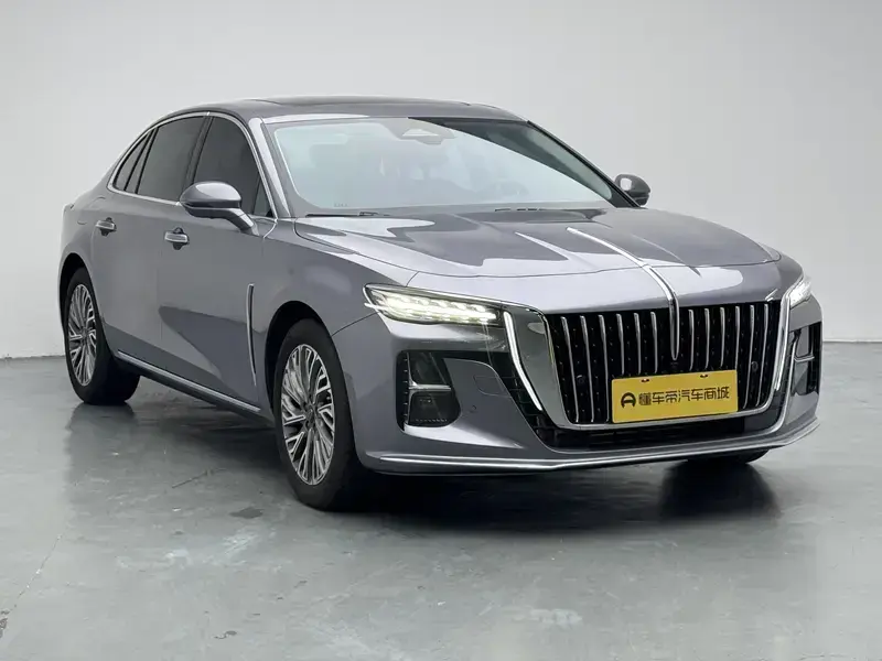 2023 Hongqi H5 с пробегом 18 800 км