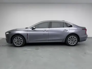 2023 Hongqi H5 с пробегом 18 800 км