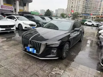 2024 Hongqi H5 с пробегом 12 000 км
