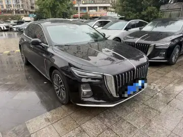 2024 Hongqi H5 с пробегом 12 000 км