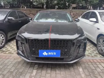 2025 Hongqi H5 с пробегом 26 000 км